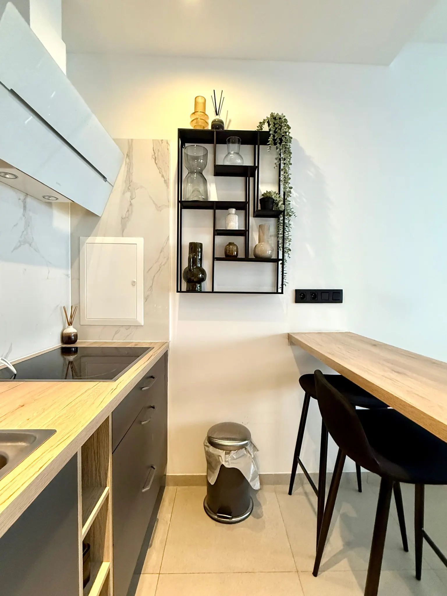 Studio Airbnb à Anvers — Pied-à-terre parfait — fonctionnel & inspirant | Hexuvium