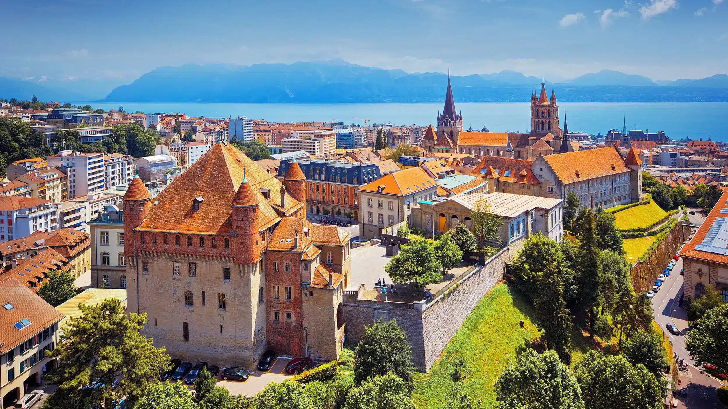 Boostez vos revenus avec une gestion locative complète à Lausanne. Nous assurons l’optimisation des prix, la gestion des réservations et un service client 24/7 pour maximiser la rentabilité de votre bien en location courte durée.